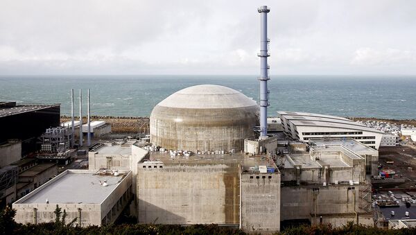 АЭС Фламанвиль во Франции - Sputnik Узбекистан