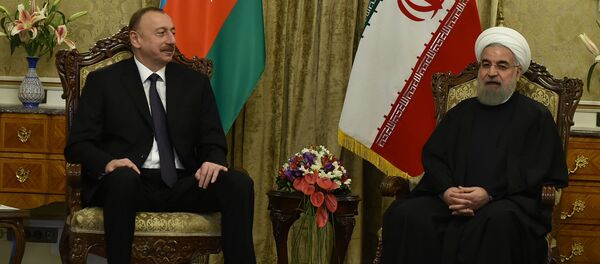 Встреча президента Азербайджанской Республики Ильхама Алиева и президента Исламской Республики Иран Хасана Роухани - Sputnik Узбекистан