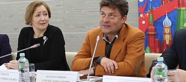 В Институте русского языка имени Пушкина прочитали стихи поэта В Институте русского языка имени Пушкина прочитали стихи поэта - Sputnik Узбекистан