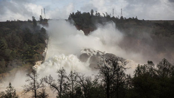 Plotina v gorode Orovill - Sputnik O‘zbekiston