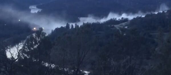 Разрушение плотины в США - Sputnik Узбекистан