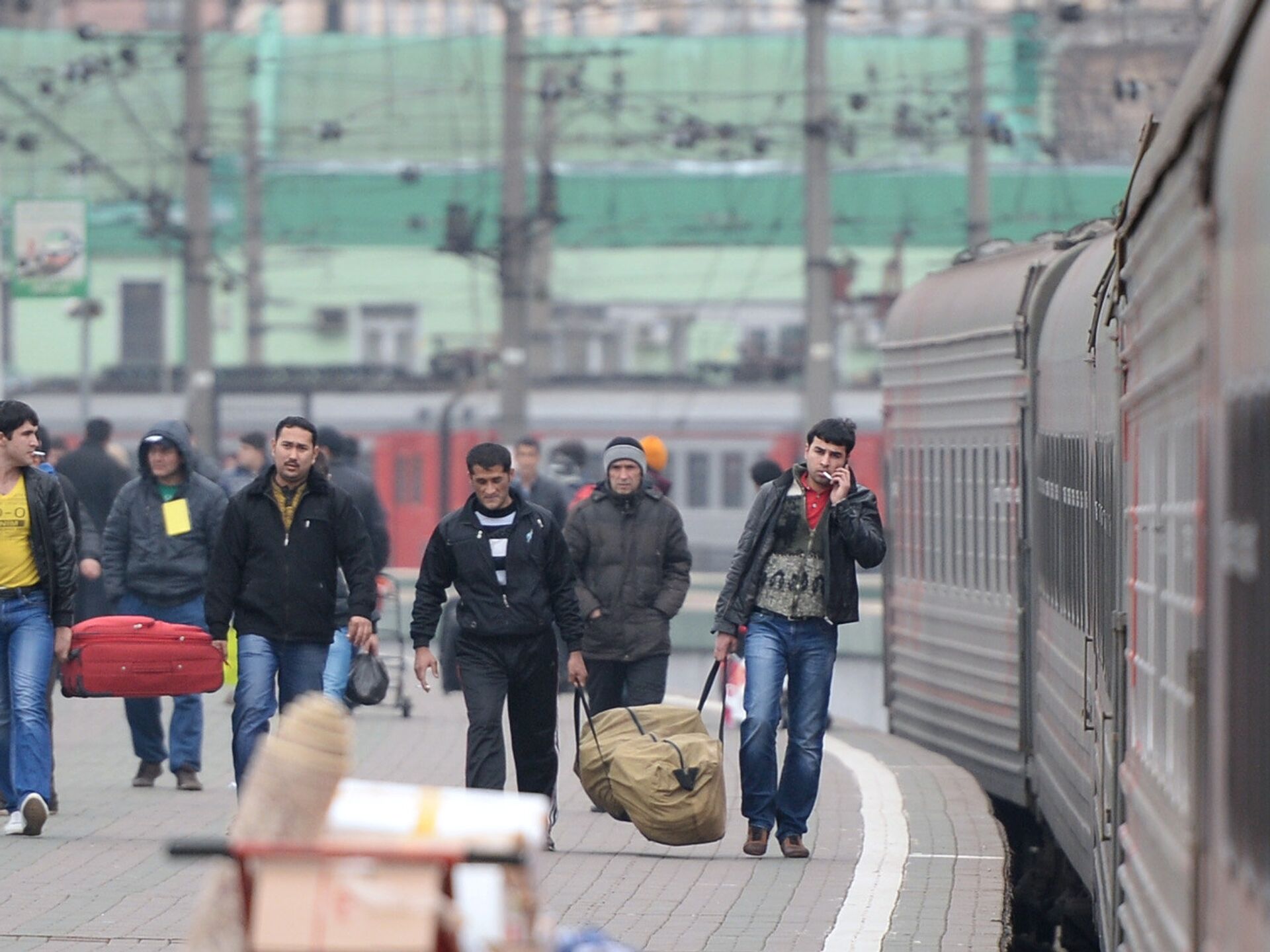 Мигранты уезжают из россии сейчас