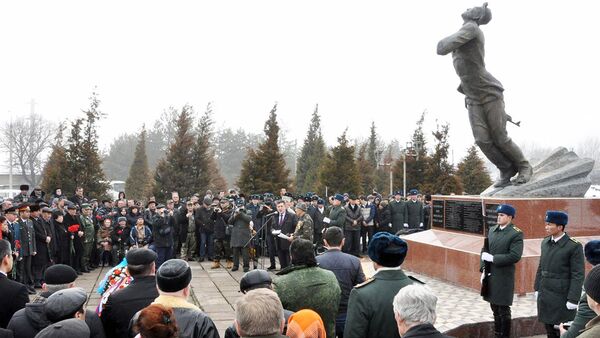В Чирчике открыт памятник воинам-афганцам - Sputnik Узбекистан