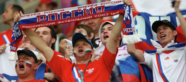 Российские болельщики на стадионе Мейски - Sputnik Узбекистан