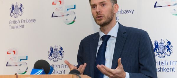 Кристофер Аллан - Sputnik Узбекистан