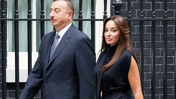 Президент Азербайджана Ильхам Алиев и его супруга Мехрибан Алиева - Sputnik Узбекистан