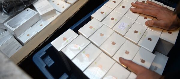 Старт продаж iPhone 7 и iPhone 7 Plus Старт продаж iPhone 7 и iPhone 7 Plus - Sputnik Ўзбекистон