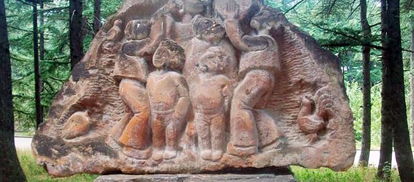 Скульптуры в парке армянского города Иджеван - Sputnik Узбекистан