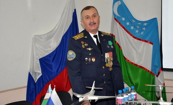 Круглый стол, посвященный Дню защитника Отечества в Россотрудничестве - Sputnik Узбекистан