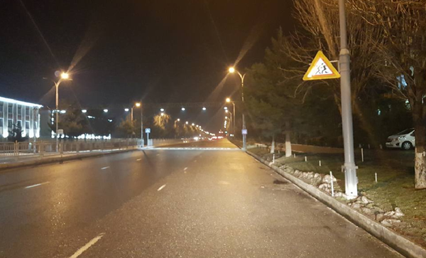 В Андижане появился уникальный пешеходный переход со «световым коридором» В Андижане появился уникальный пешеходный переход со «световым коридором» - Sputnik Узбекистан