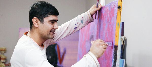 Художник Санджар Джаббаров Художник Санджар Джаббаров - Sputnik Узбекистан