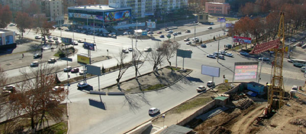 Муқимий-Бунёдкор кўчалари кесишмаси Муқимий-Бунёдкор кўчалари кесишмаси - Sputnik Ўзбекистон