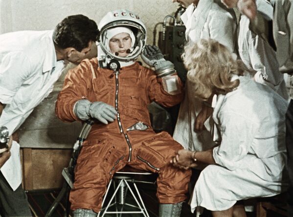 Kosmonavt Valentina Tereshkova - Sputnik O‘zbekiston