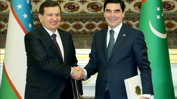 Президенты Узбекистана и Туркменистана - Шавкат Мирзиёев и Гурбангулы Бердымухамедов - Sputnik Узбекистан