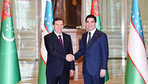 Prezident Respubliki Uzbekistan Shavkat Mirziyoyev i prezident Turkmenistana Gurbangulы Berdыmuxamedov - Sputnik Oʻzbekiston