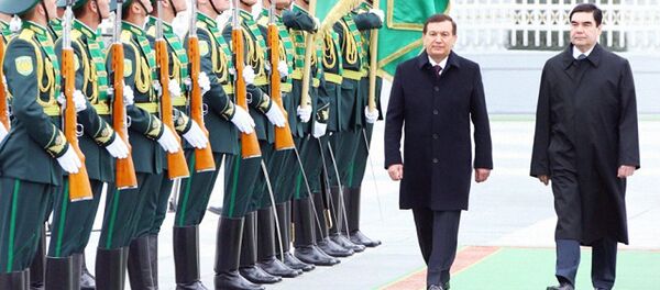 Президент Республики Узбекистан Шавкат Мирзиёев и президент Туркменистана Гурбангулы Бердымухамедов - Sputnik Узбекистан