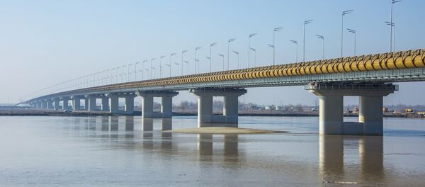 Amudaryo orqali o‘tgan yangi ko‘prik Amudaryo orqali o‘tgan yangi ko‘prik - Sputnik O‘zbekiston