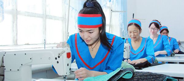 Bolee 150 jenshin iz trex rayonov Karakalpakstana primut uchastie v seminarax-treningax po razvitiyu jenskogo predprinimatelstva - Sputnik O‘zbekiston