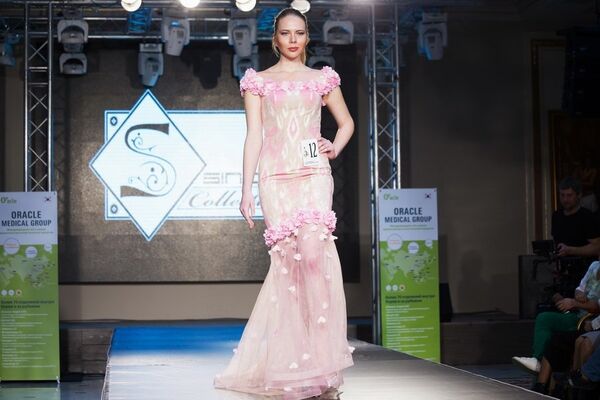 Три модели представят Узбекистан на фестивале Asia Model Festival в Сеуле Три модели представят Узбекистан на фестивале Asia Model Festival в Сеуле - Sputnik Узбекистан