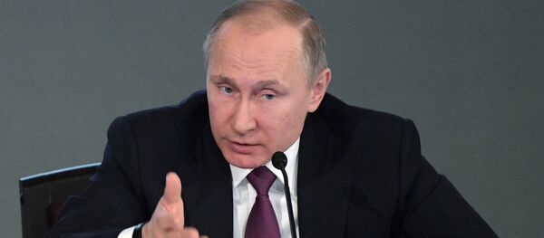 Президент РФ В. Путин принял участие в расширенном заседании коллегии МВД России Президент РФ В. Путин принял участие в расширенном заседании коллегии МВД России - Sputnik Узбекистан