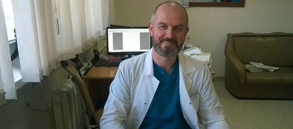 Хирург-ортопед Евгений Петкевич - Sputnik Узбекистан