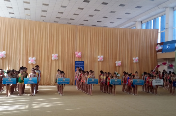 В Ташкенте прошел турнир по художественной гимнастике В Ташкенте прошел турнир по художественной гимнастике - Sputnik Узбекистан