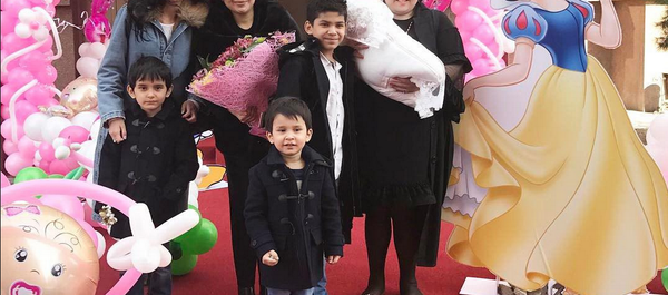 Нилуфар Усманова выписалась из роддома - Sputnik Узбекистан