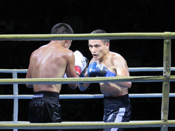 Хуршид Таджибаев и Берик Абдрахманов - бой за чемпионский титул по версии APB Хуршид Таджибаев и Берик Абдрахманов - бой за чемпионский титул по версии APB - Sputnik Узбекистан