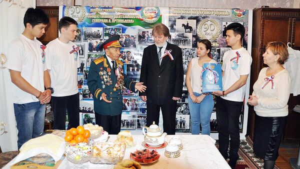 РЦНК в Ташкенте поздравило ветеранов с Наврузом - Sputnik Узбекистан