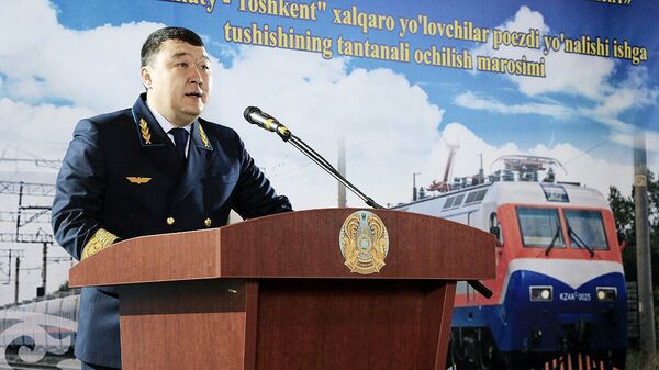 Вице-президент АО НК ҚТЖ Эрик Имашев Вице-президент АО НК ҚТЖ Эрик Имашев - Sputnik Узбекистан