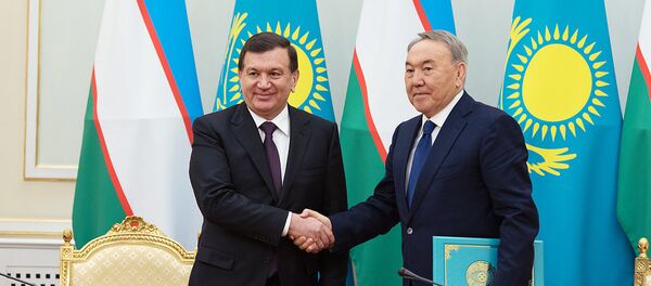 Шавкат Мирзиёев и Нурсултан Назарбаев Шавкат Мирзиёев и Нурсултан Назарбаев - Sputnik Ўзбекистон