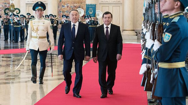O‘zbekiston prezidenti Shavkat Mirziyoyev Qozog‘istonda rasmiy tashrif bilan - Sputnik O‘zbekiston