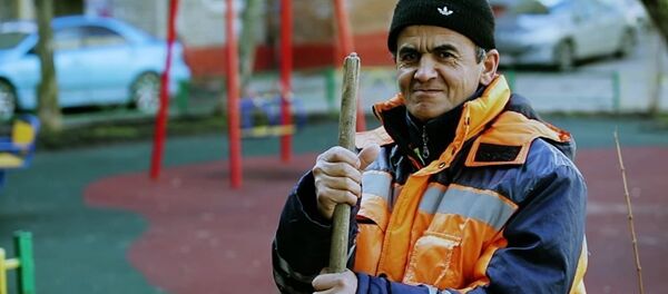 Кадр из видеопародии на песню Тает лед Кадр из видеопародии на песню Тает лед - Sputnik Узбекистан