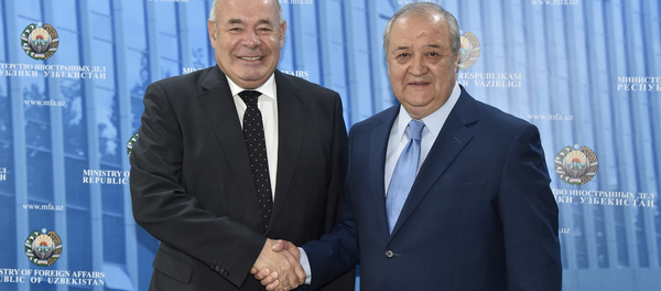 Абдулазиз Камилов и Михаил Швыдкой - Sputnik Узбекистан