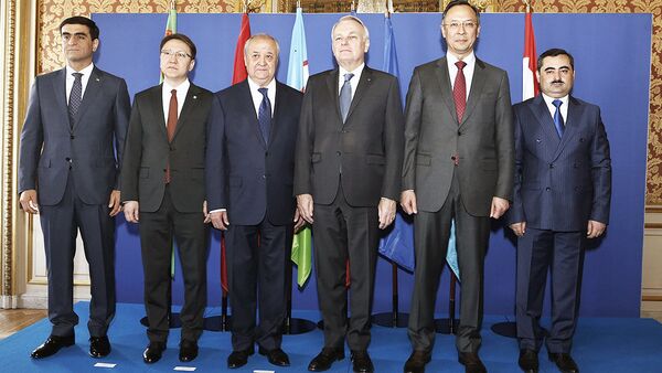 Встреча руководителей МИД центральноазиатских стран и Франции - Sputnik Узбекистан