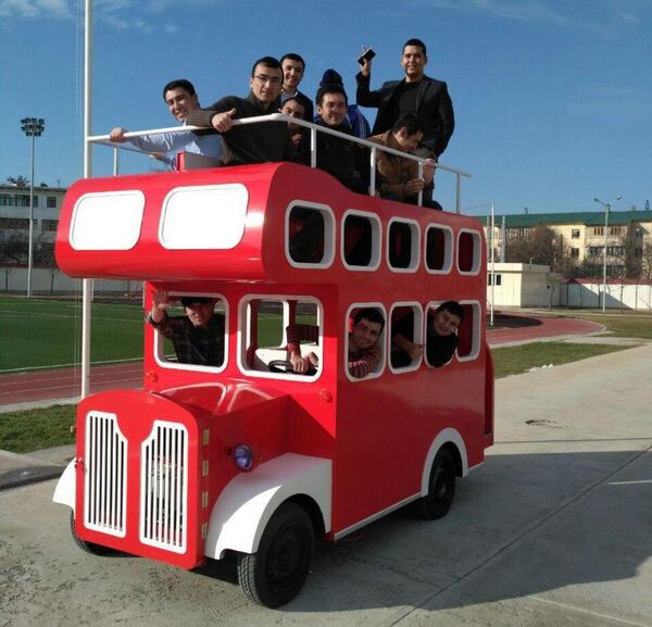 Турин политехника университети талабалари ишлаб чиққан автобус Турин политехника университети талабалари ишлаб чиққан автобус - Sputnik Ўзбекистон