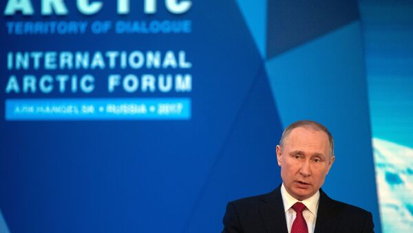 Президент РФ В. Путин посетил Международный арктический форум Арктика - территория диалога - Sputnik Узбекистан