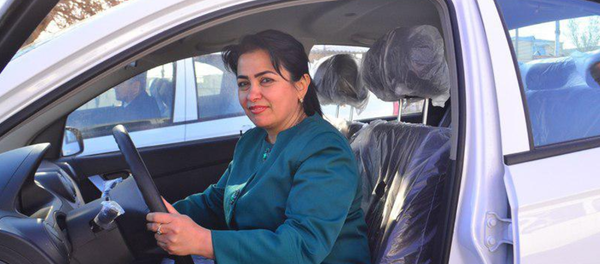 Заместителям хокима в Бухарской области выдали новые Nexia - Sputnik Узбекистан