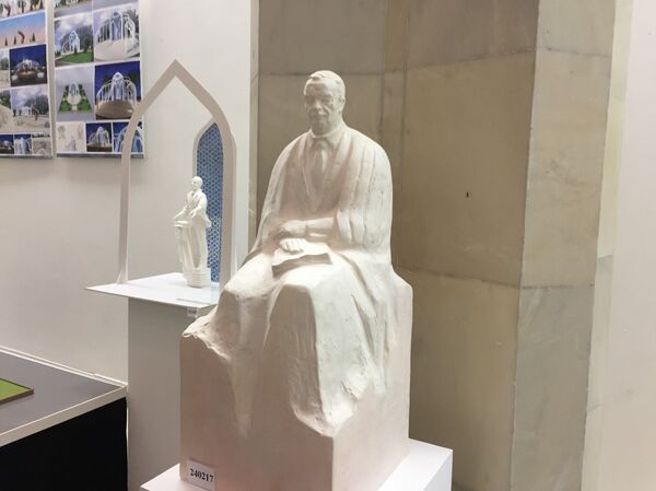 Макеты памятника Исламу Каримову - Sputnik Узбекистан