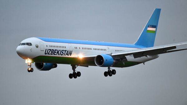 Самолет президента Республики Узбекистан Шавката Мирзиёева - Sputnik Узбекистан