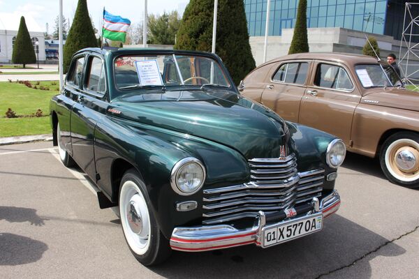 ГАЗ М-20 Победа на выставке ретро-автомобилей в Ташкенте - Sputnik Узбекистан
