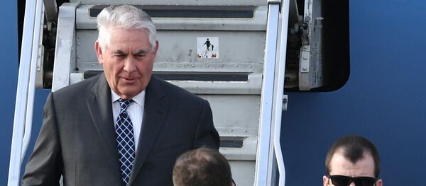 АҚШ Давлат котиби Рекс Тиллерсон Россияга расмий ташриф уюштирди АҚШ Давлат котиби Рекс Тиллерсон Россияга расмий ташриф уюштирди - Sputnik Ўзбекистон