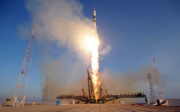Baykonur kosmodromidan Soyuz-TMA-19M raketasi uchmoqda - Sputnik O‘zbekiston