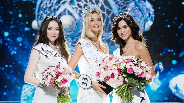 Победительница конкурса Мисс Россия-2017 - представительница Свердловской области Полина Попова - Sputnik Узбекистан