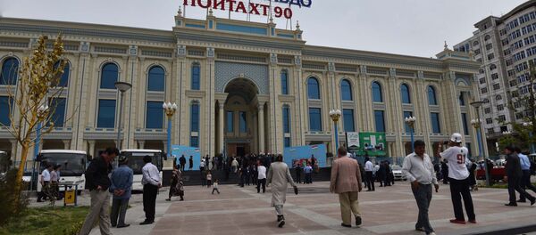 Тожикистонда Ўзбекистон саноат маҳсулотлари кўргазмаси ўтказилди Тожикистонда Ўзбекистон саноат маҳсулотлари кўргазмаси ўтказилди - Sputnik Ўзбекистон