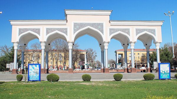 Вход в парк имени Алишера Навои в Ташкенте - Sputnik Узбекистан