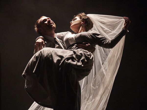 Спектакль Бешеные деньги - Sputnik Узбекистан