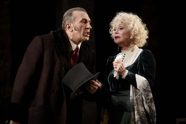 Спектакль Бешеные деньги - Sputnik Узбекистан