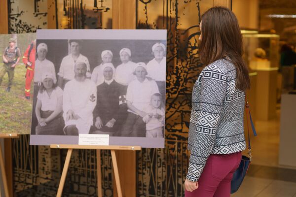 Фотовыставка Красный Крест и Красный Полумесяц в Музее истории медицины - Sputnik Узбекистан