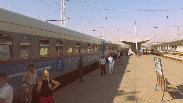 Платформа на железнодорожном вокзале в Ташкенте - Sputnik Узбекистан